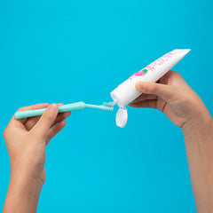 Pigeon Gel Toothpaste Puchi Kids Strawberry Flavor 50g 1.6Y+ Made in Japan